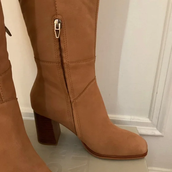 Dolce Vita Fynn knee-high boot in brown nubuck. Size 9 - Picture 7 of 14